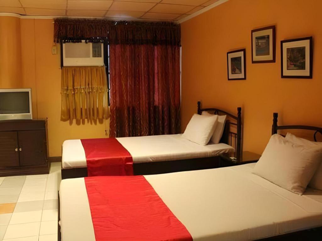 La Esperanza Hotel Kalibo Exterior foto